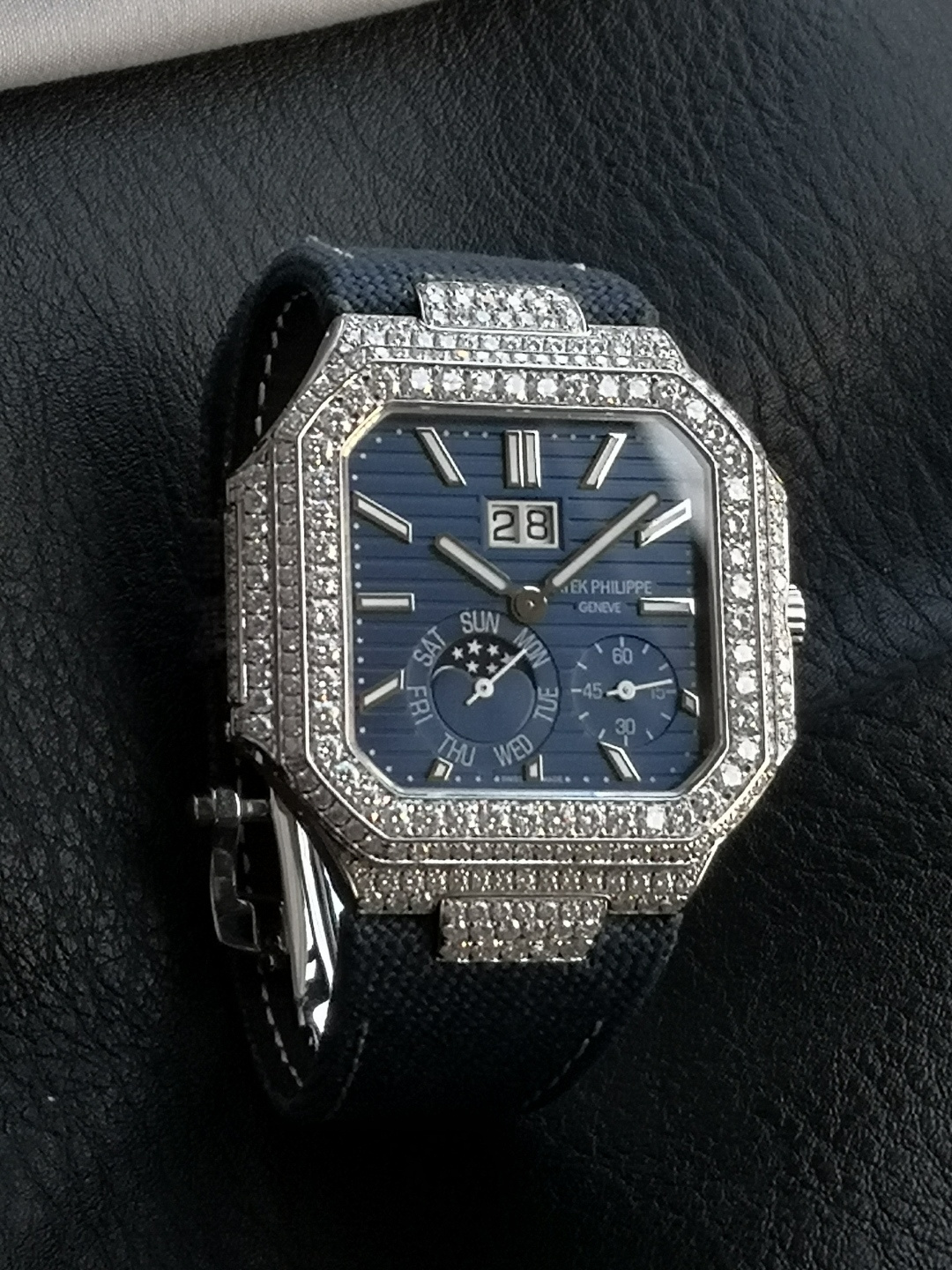 Patek Philippe Cubitus 5822P Platinum Blue dial 44.5 x 44.9 mm Moon phase Configuration 1692BE 1:1 Superclone
