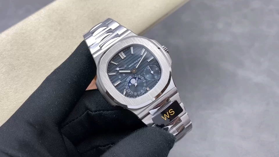 Patek Philippe Nautilus 5712 Rose-gold tone Gold dial 40 mm Moon phase WS Factory Configuration DE0749 1:1 Superclone
