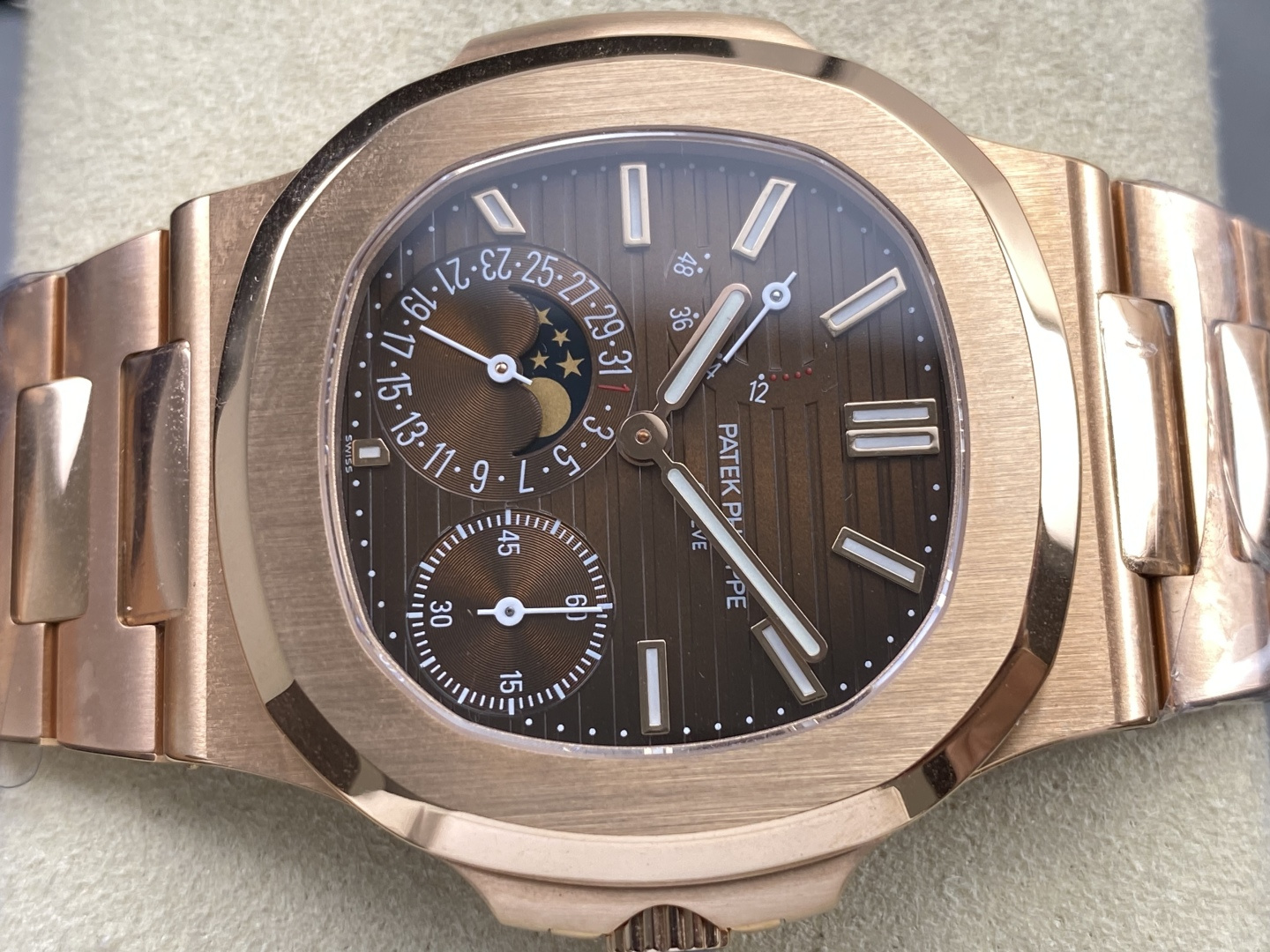 Patek Philippe Nautilus 5712R 1:1 Superclone - Image 32