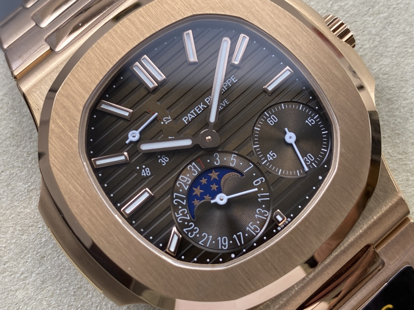 Patek Philippe Nautilus Phases De Lune 5712/1R-001 1:1 Superclone - Image 11