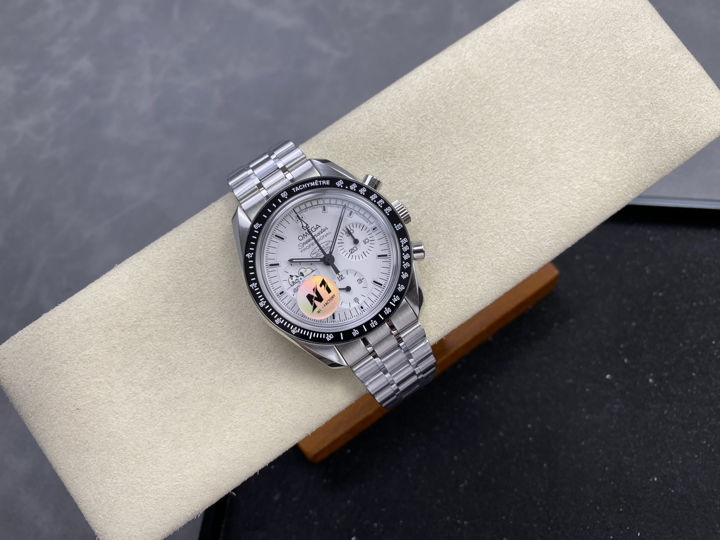 Omega Speedmaster Snoopy 0ED1D7 1:1 Superclone