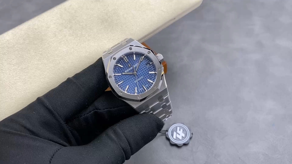 Audemars Piguet Royal Oak 15450ST 37 mm Date display ZF Factory Configuration 1C7800 1:1 Superclone