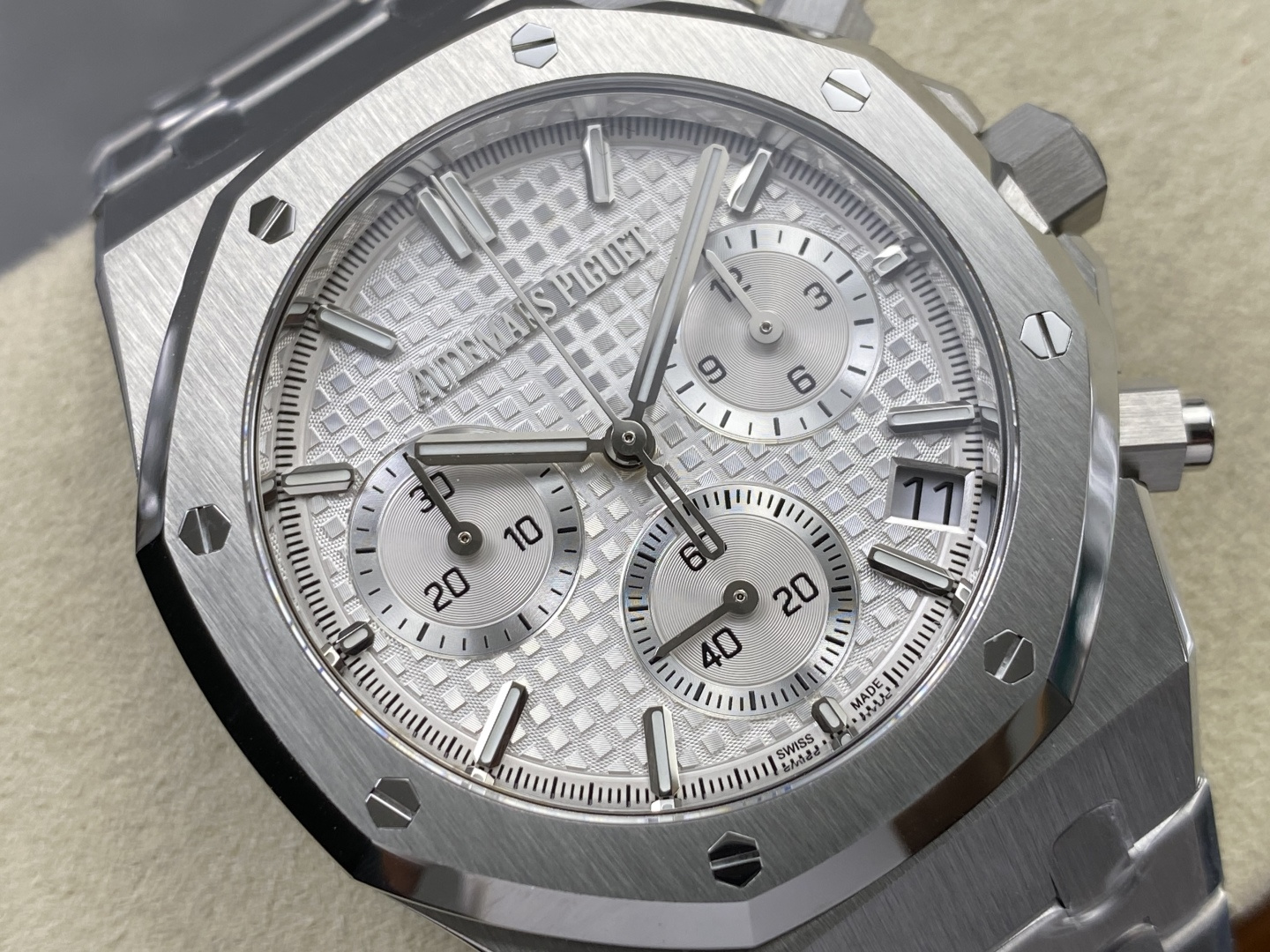 Audemars Piguet Royal Oak 26240ST Stainless steel Stainless-steel bracelet 41 mm Chronograph Configuration E8FB2D 1:1 Superclone - Image 9