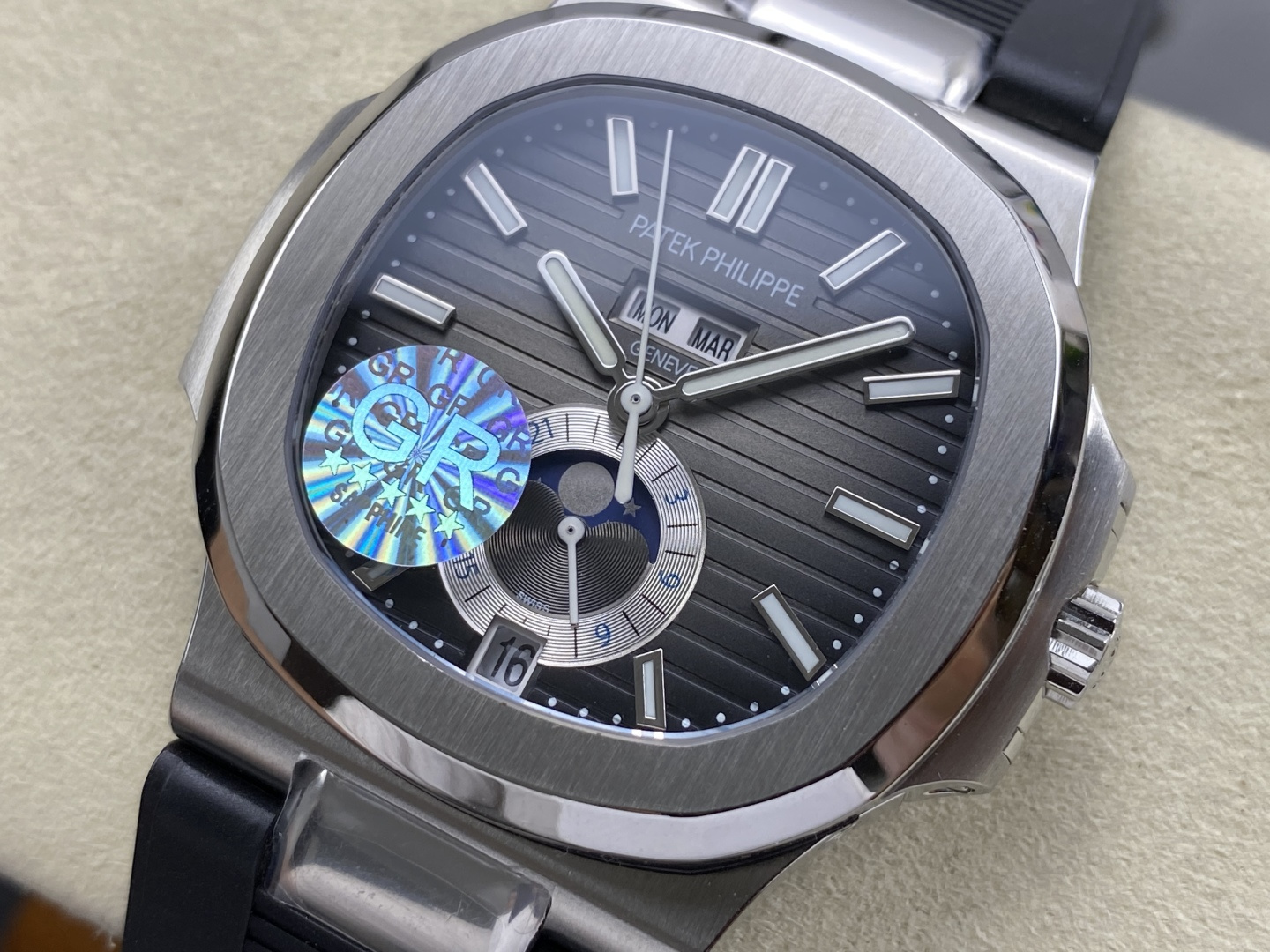 Patek Philippe Nautilus Quantième Annuel. Phases De Lune 5726/1A-014 1:1 Superclone - Image 9