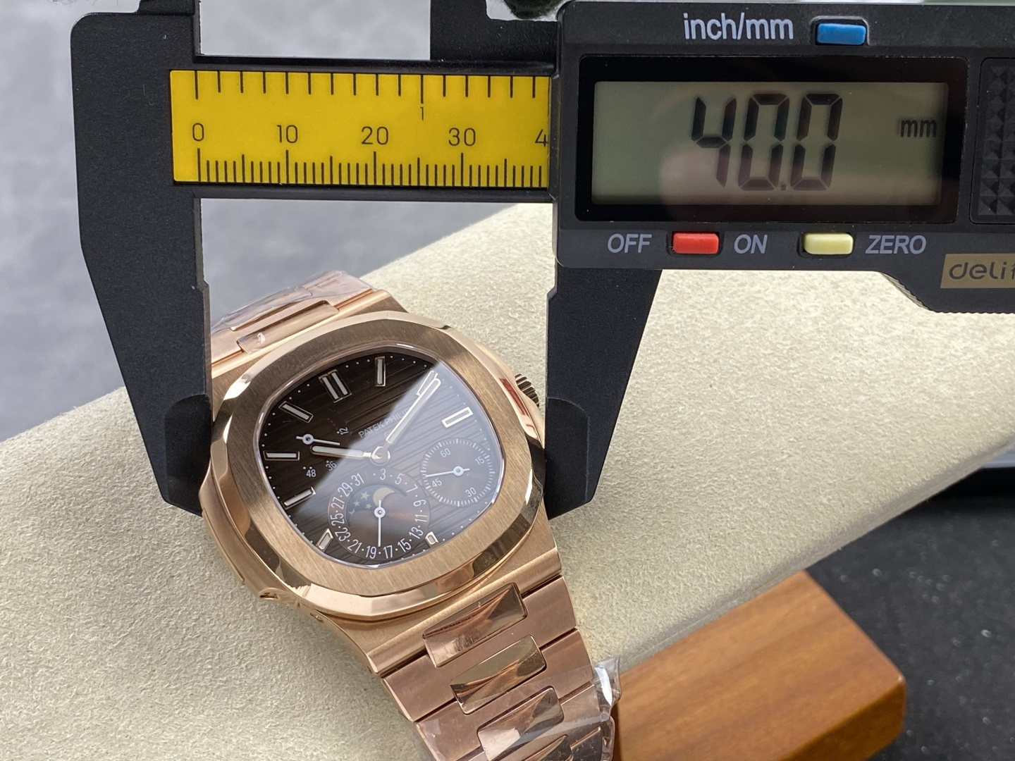 Patek Philippe Nautilus 5712R 1:1 Superclone - Image 36