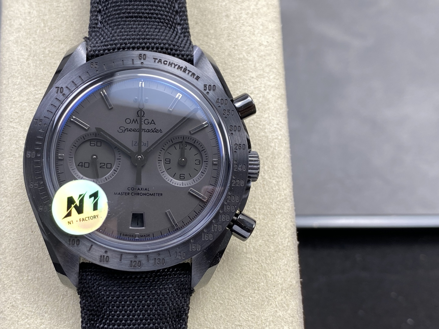 Omega Speedmaster Dark Side of the Moon 9300 940697 1:1 Superclone - Image 12