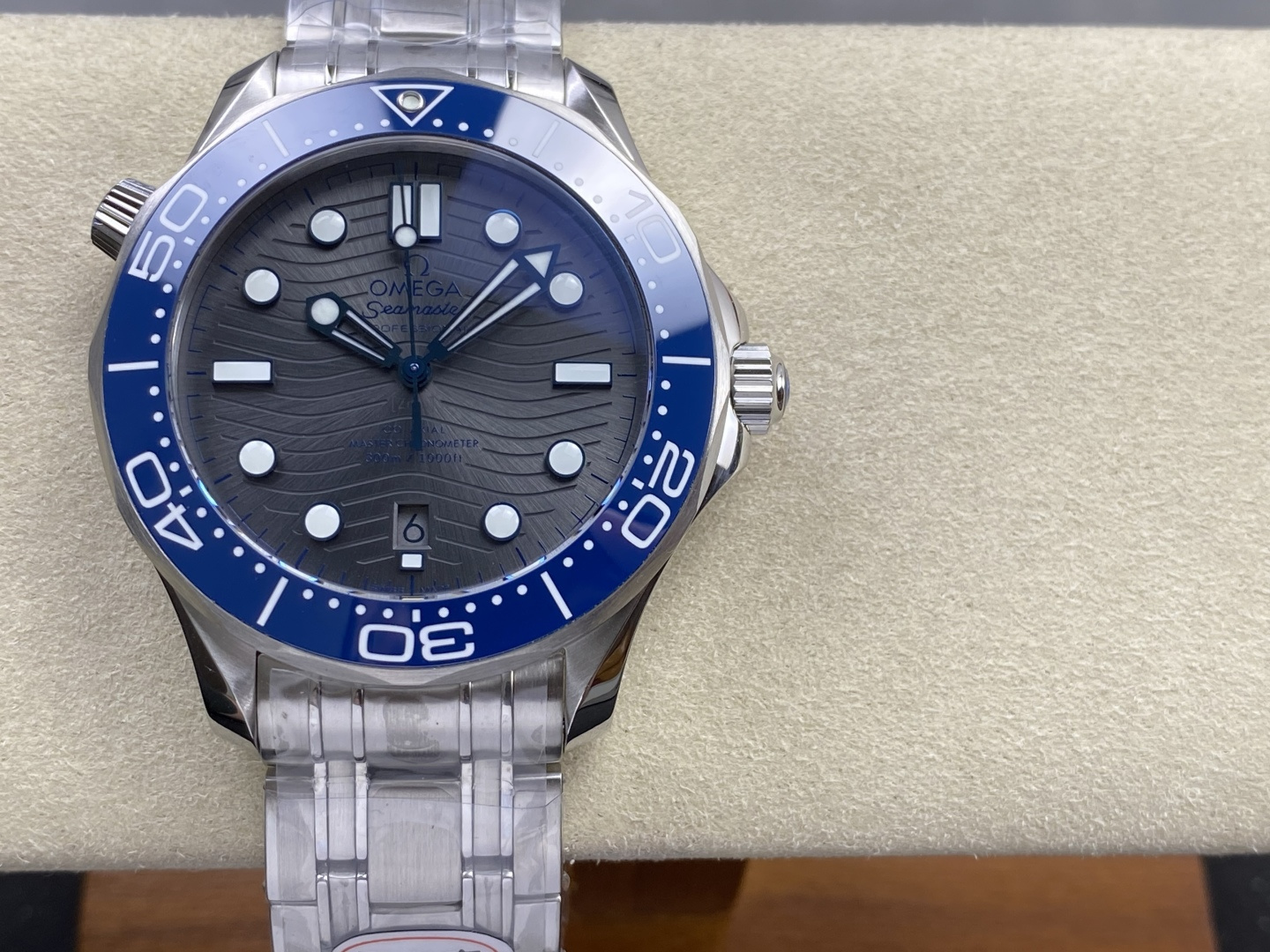 Omega Seamaster Diver 300M Green 42 mm Configuration 82B7B3 1:1 Superclone - Image 9