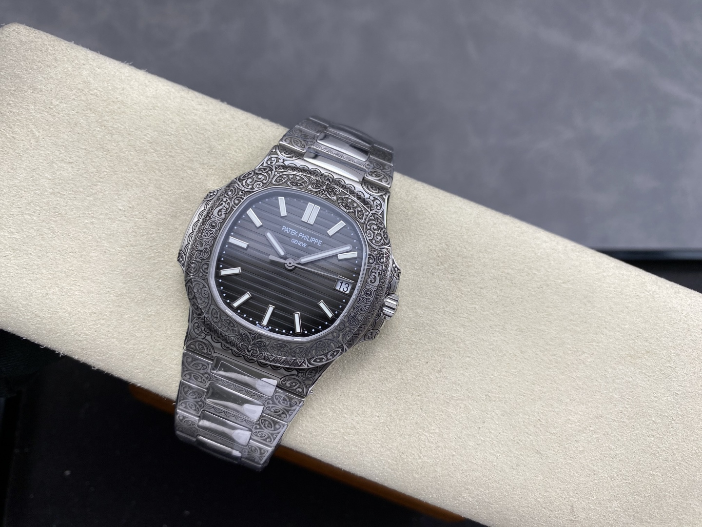 Patek Philippe Nautilus Stainless steel Gray dial 40 mm Automatic Configuration FF7590 1:1 Superclone - Image 2