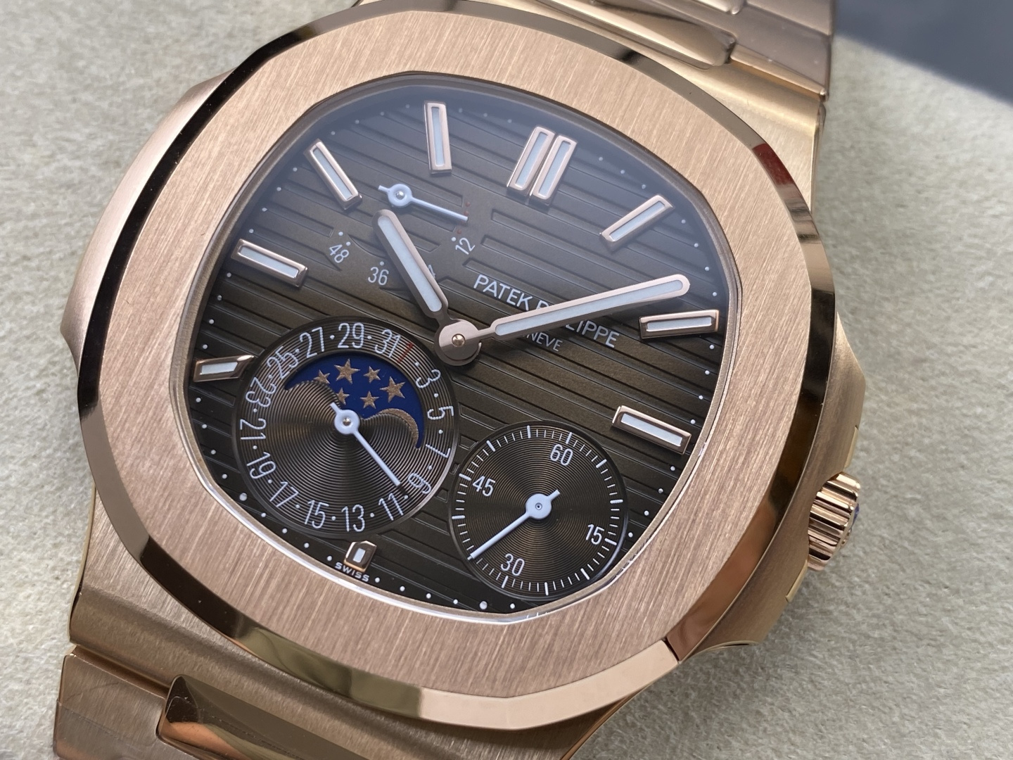 Patek Philippe Nautilus Phases De Lune 5712/1R-001 1:1 Superclone - Image 9