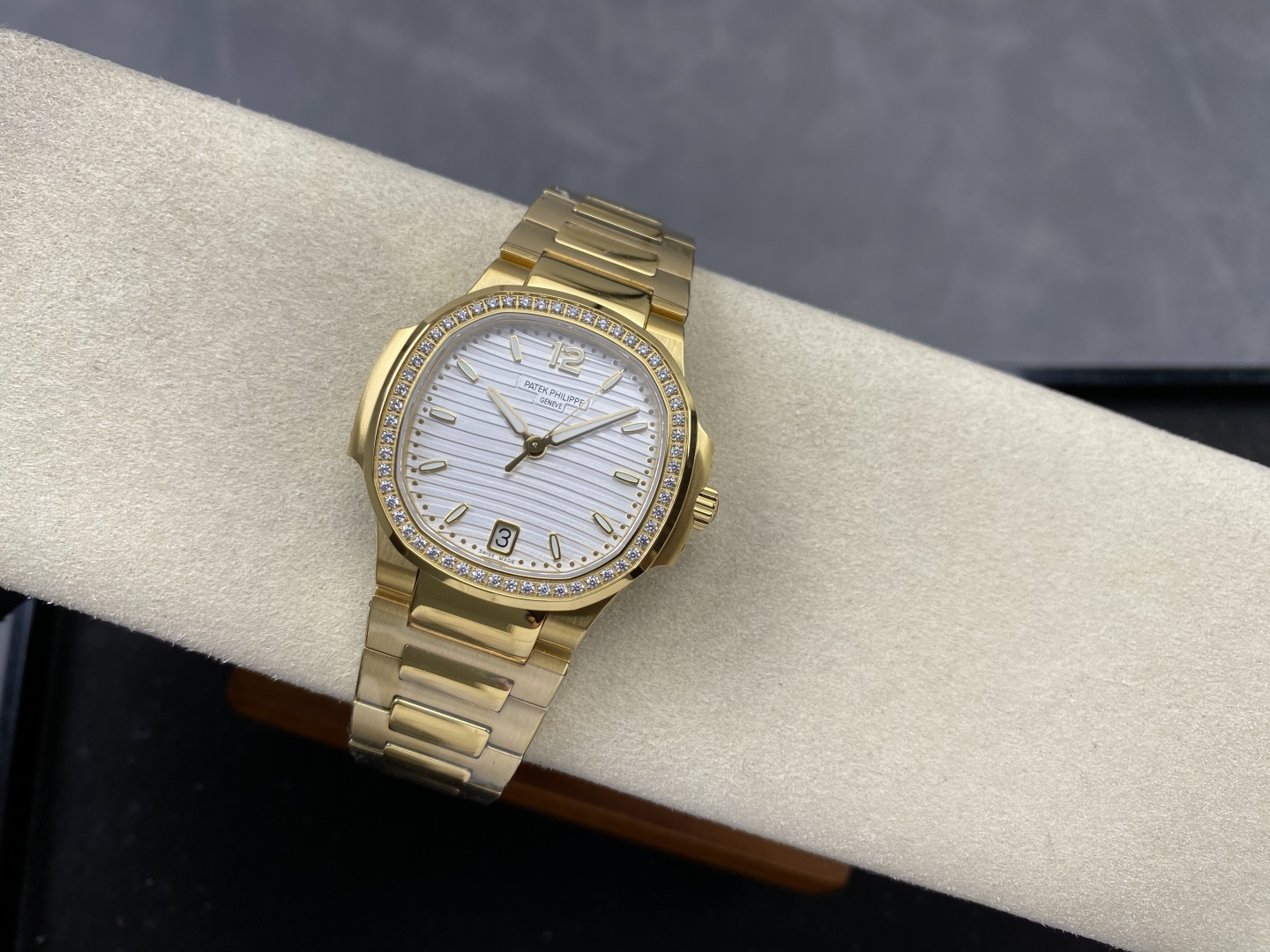 Patek Philippe Nautilus GR Factory Configuration 1B8DFD 1:1 Superclone - Image 2