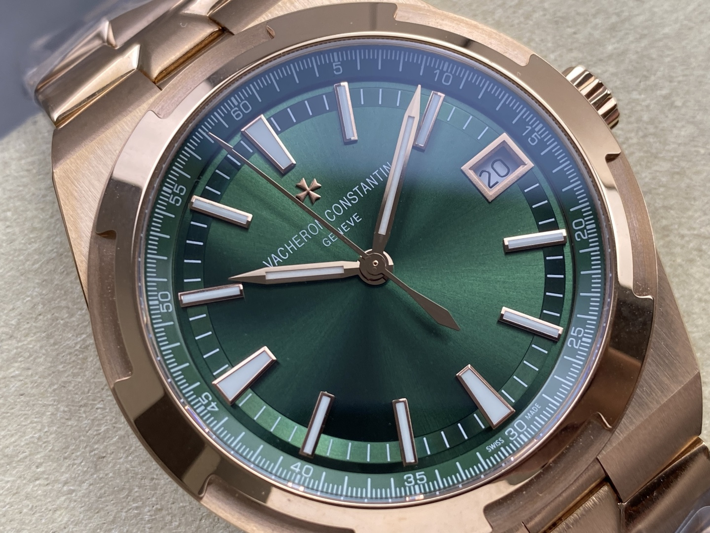 Vacheron Constantin Overseas 4500V Stainless steel Rose Stainless-steel bracelet K1 Factory Configuration 4A76A5 1:1 Superclone - Image 12