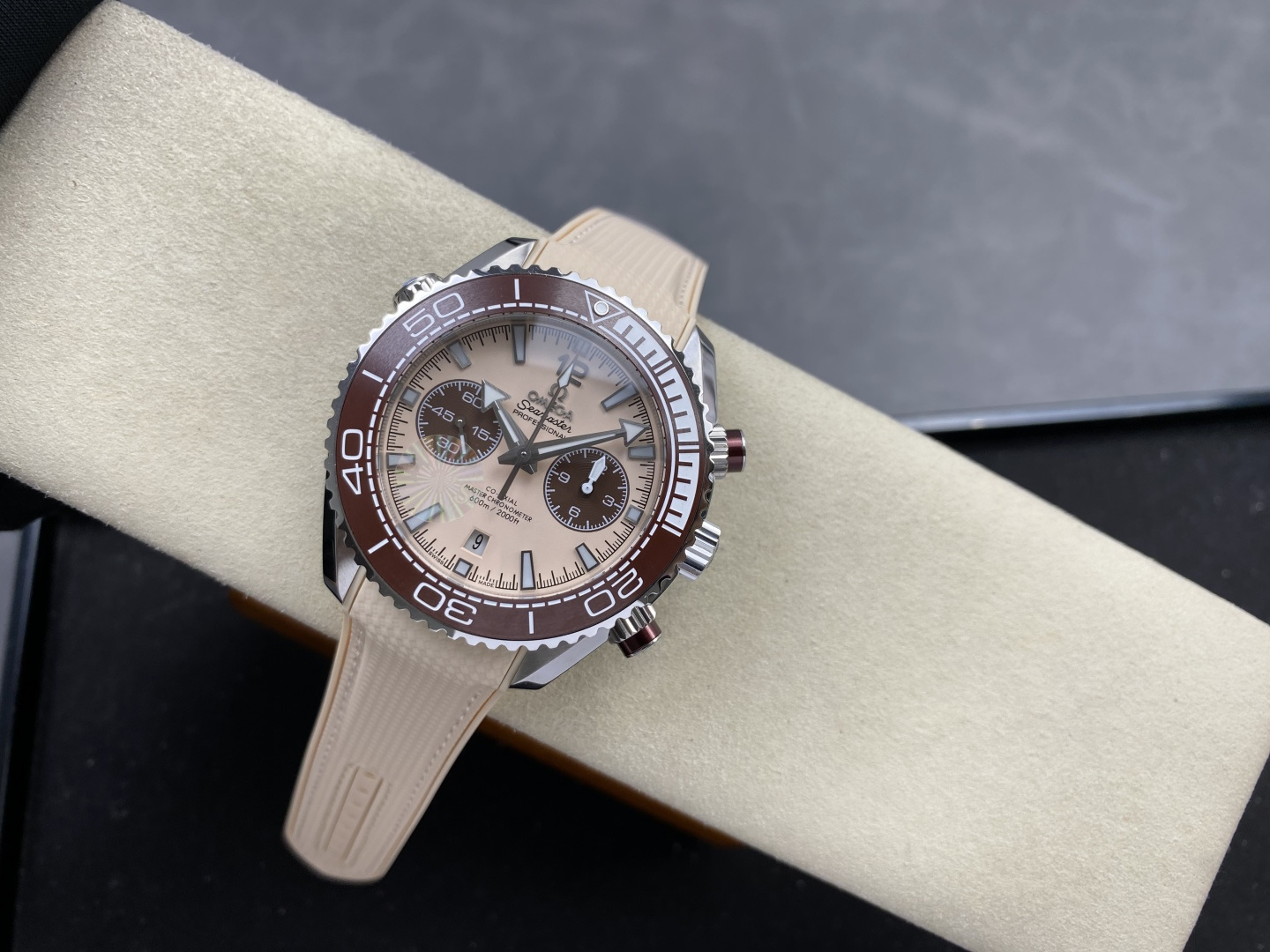 Omega Seamaster 215.32.46.51.01.001 Stainless steel Beige dial Beige 45.5 mm Chronograph ANT Factory Configuration 159138 1:1 Superclone - Image 2