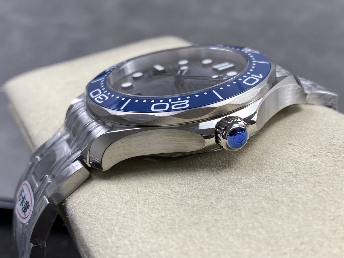 Omega Seamaster Diver 300M Green 42 mm Configuration 82B7B3 1:1 Superclone - Image 4