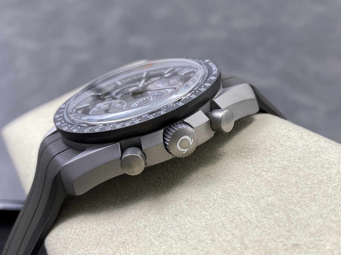 Omega Speedmaster Grey Side of the Moon Apollo 8 CAEDC7 1:1 Superclone - Image 3