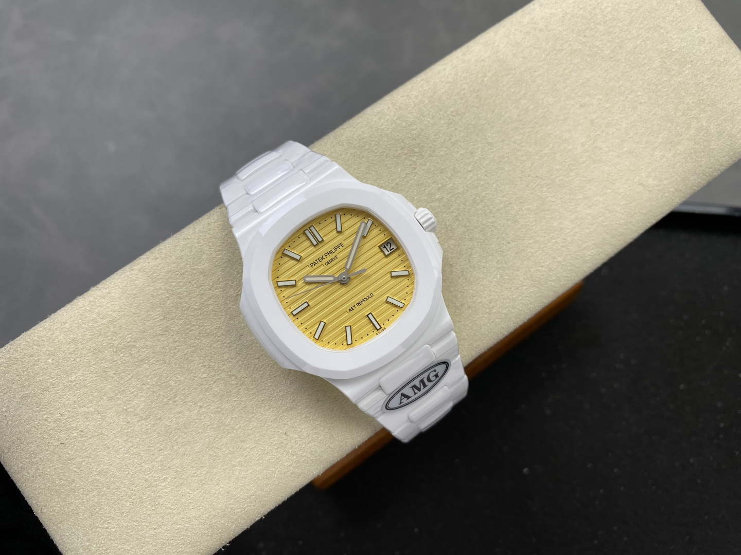 Patek Philippe Nautilus 5711 Ceramic Blue dial 40 mm Configuration EB5B1C 1:1 Superclone - Image 3
