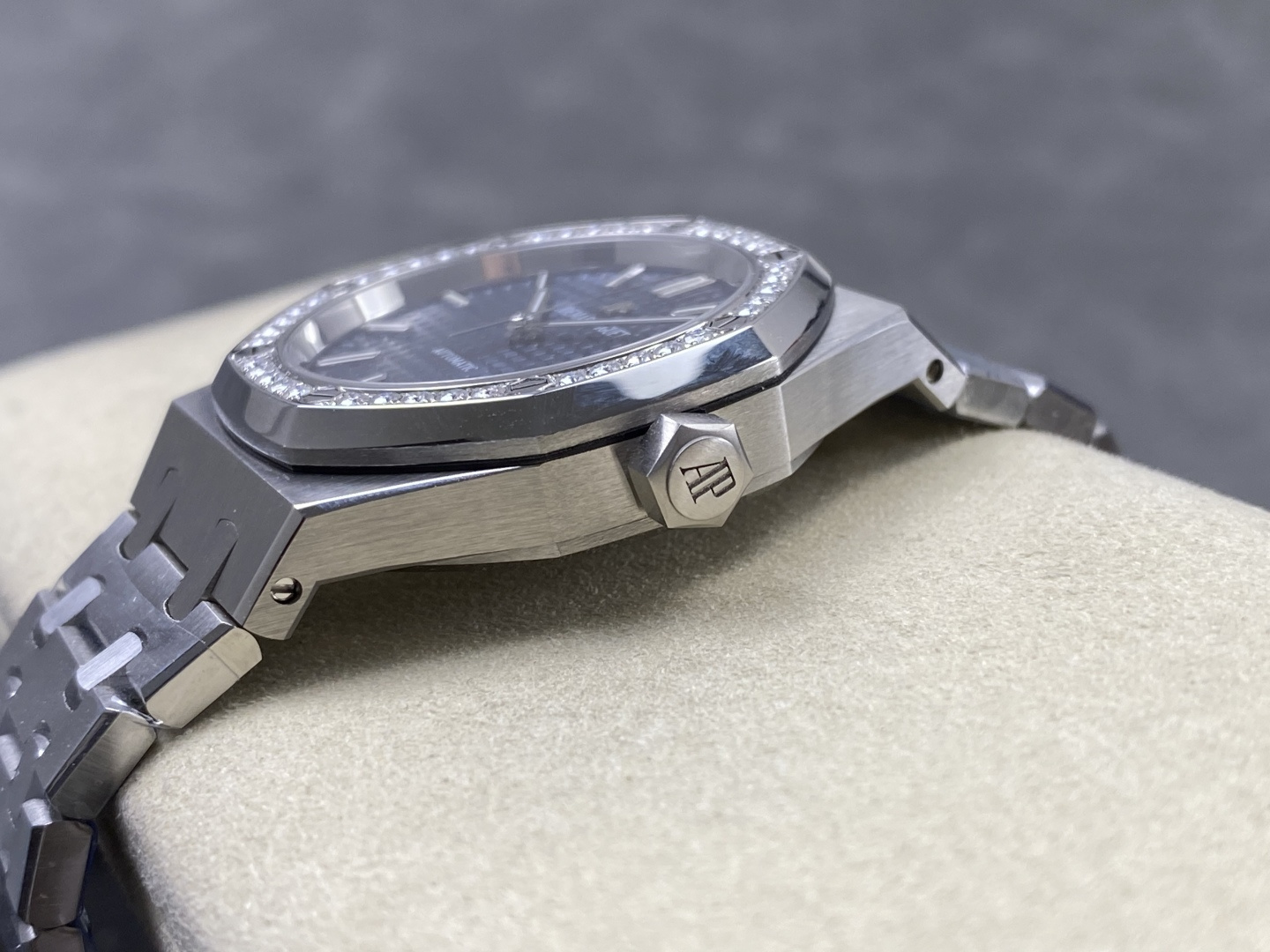 Audemars Piguet Royal Oak 15450 37 mm Configuration 6D807C 1:1 Superclone - Image 5