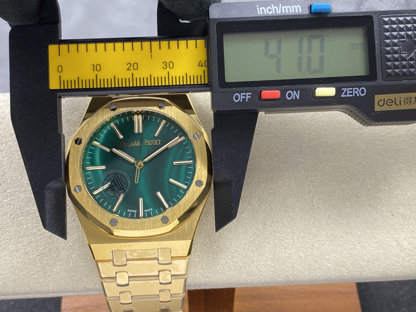 Audemars Piguet Royal Oak 15513 Gold 41 mm Configuration 56E829 1:1 Superclone - Image 13
