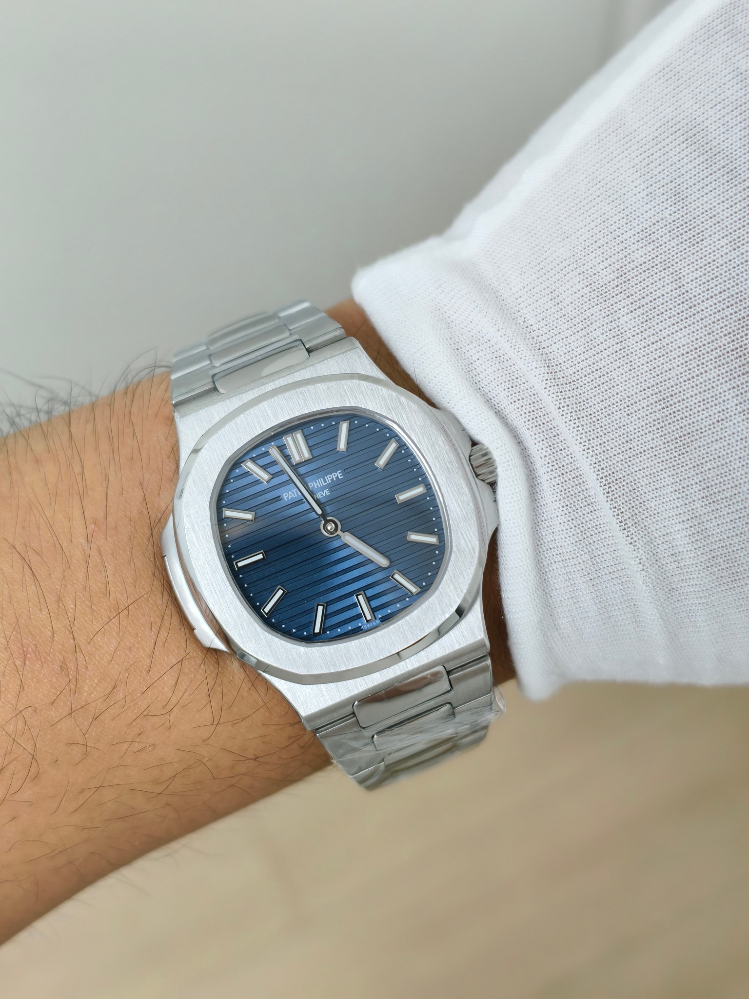 Patek Philippe Nautilus 50th Anniversary Blue Dial 5610G 1:1 Superclone — DBF81C - Image 8