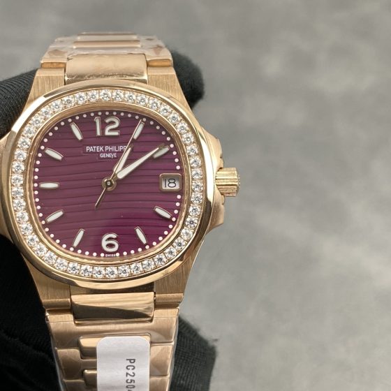 Patek Philippe Nautilus 7010 32 mm Configuration F0353B 1:1 Superclone