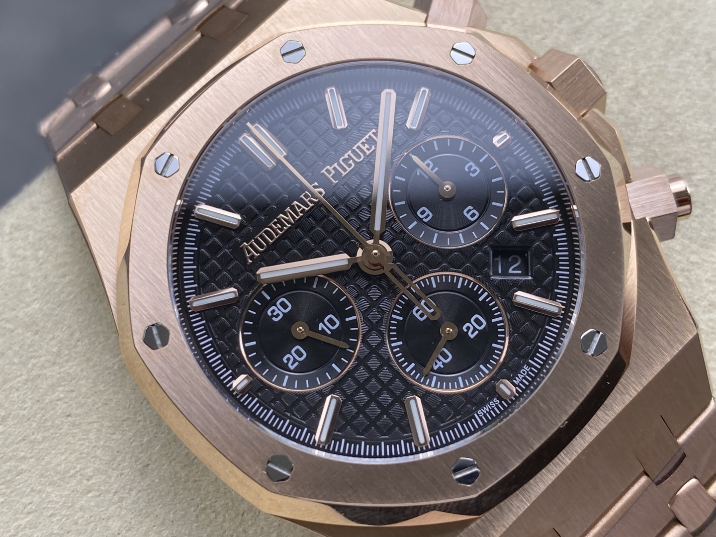 Audemars Piguet Royal Oak Stainless steel 41 mm Chronograph Configuration FC92E1 1:1 Superclone - Image 12