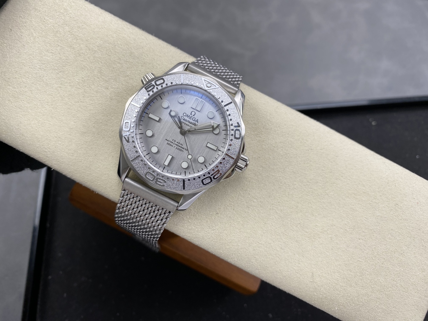 Omega Seamaster Diver 300M Stainless steel Black Configuration A7EC03 1:1 Superclone - Image 3