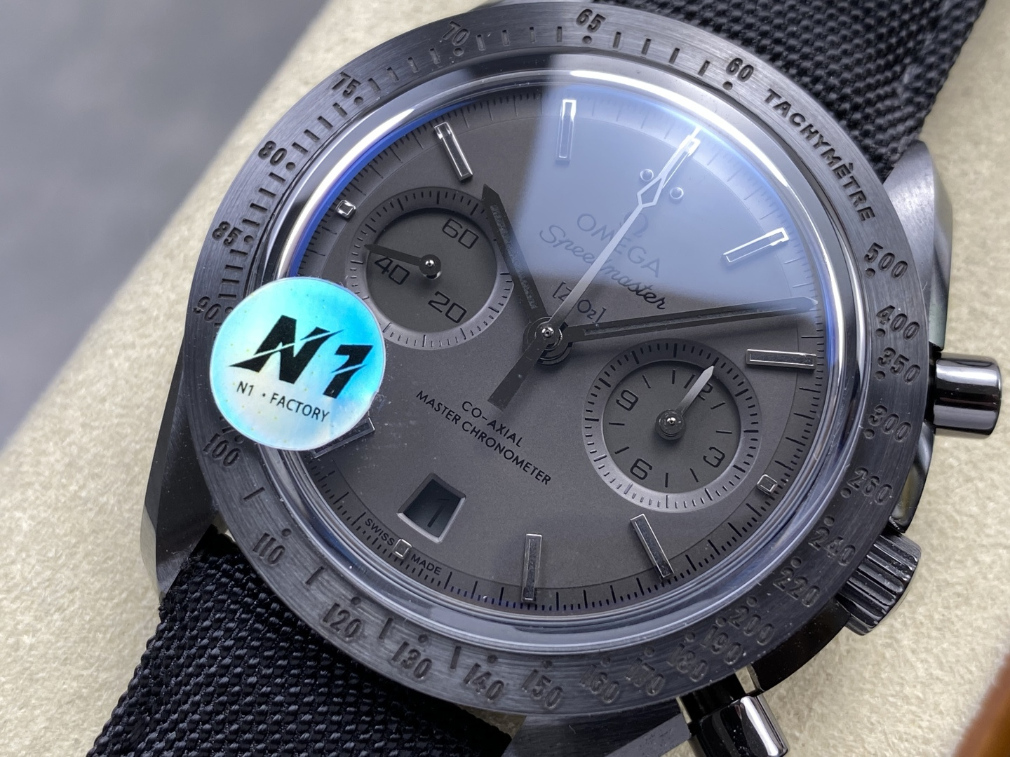 Omega Speedmaster Dark Side of the Moon 9300 940697 1:1 Superclone - Image 15