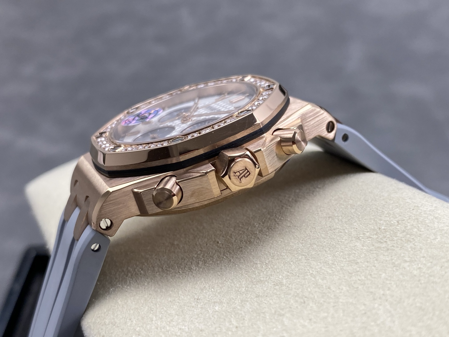 Audemars Piguet Royal Oak Offshore 26231 37 mm APS Factory Configuration 96CFFF 1:1 Superclone - Image 2