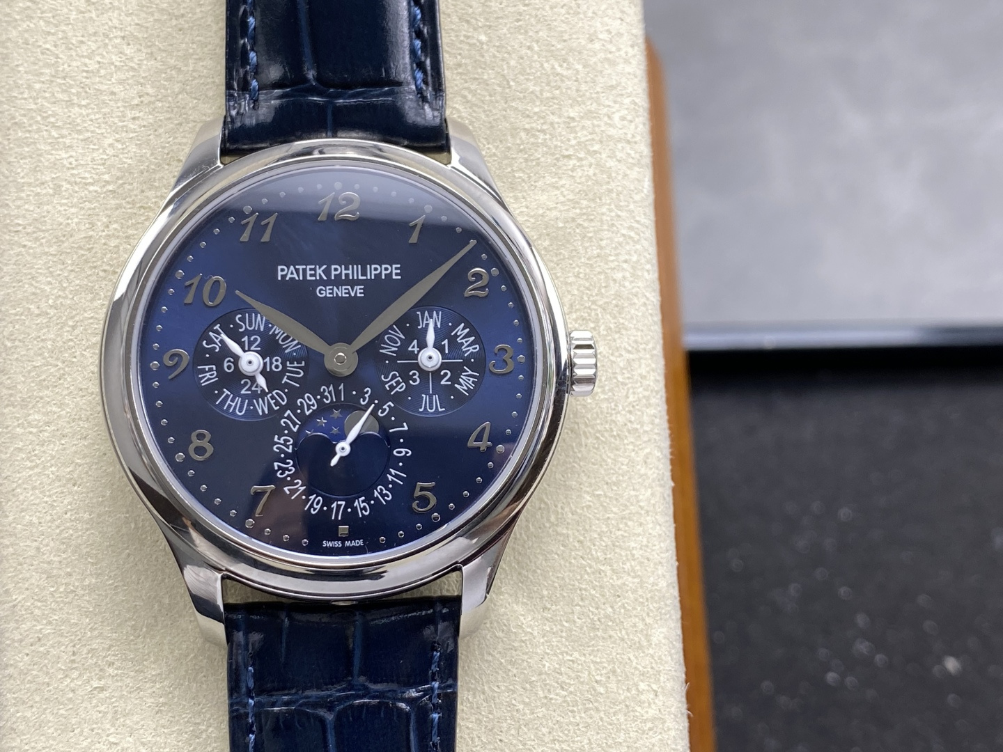 Patek Philippe Grand Complications Leather strap 39 mm Moon phase Automatic 3K Factory Configuration 3639D6 1:1 Superclone - Image 4