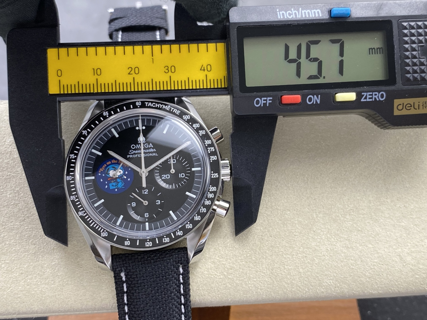 Omega Speedmaster Snoopy FA280F 1:1 Superclone - Image 11