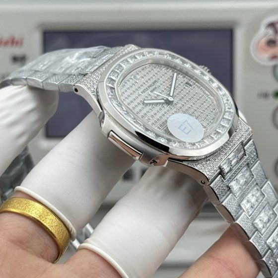 Patek Philippe Nautilus 5711/1A Stainless steel 40 mm Automatic Configuration 4BFDB4 1:1 Superclone