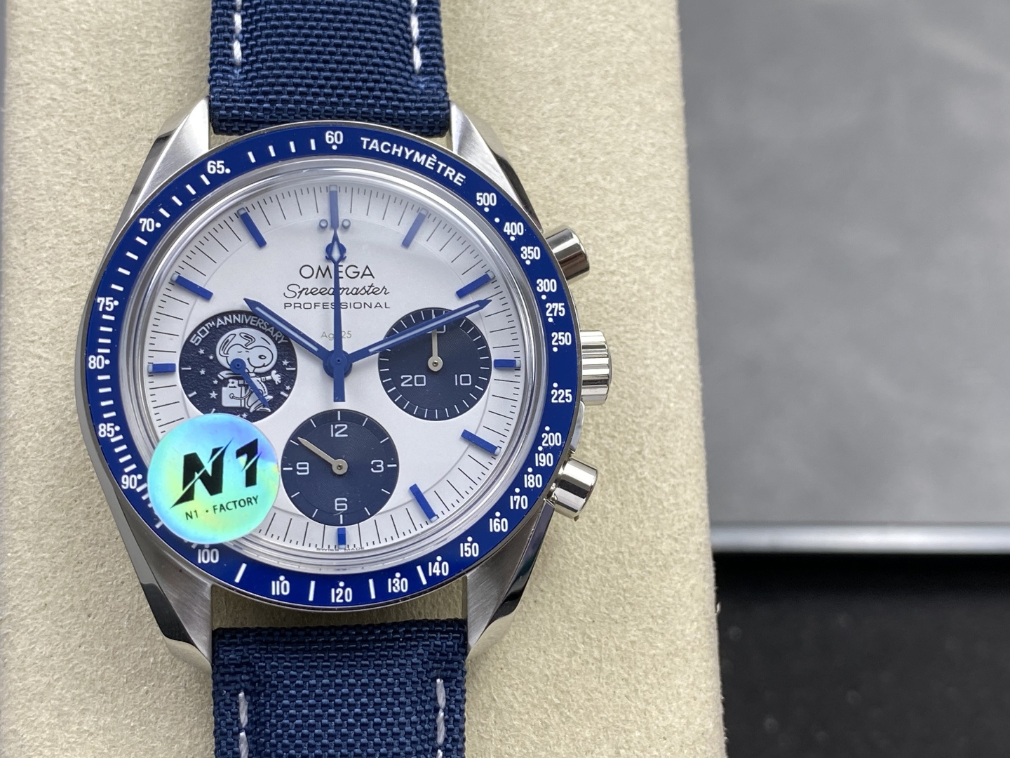 Omega Speedmaster Silver Snoopy Award 50th Anniversary 42 mm 310.32.42.50.02.001 1:1 Superclone