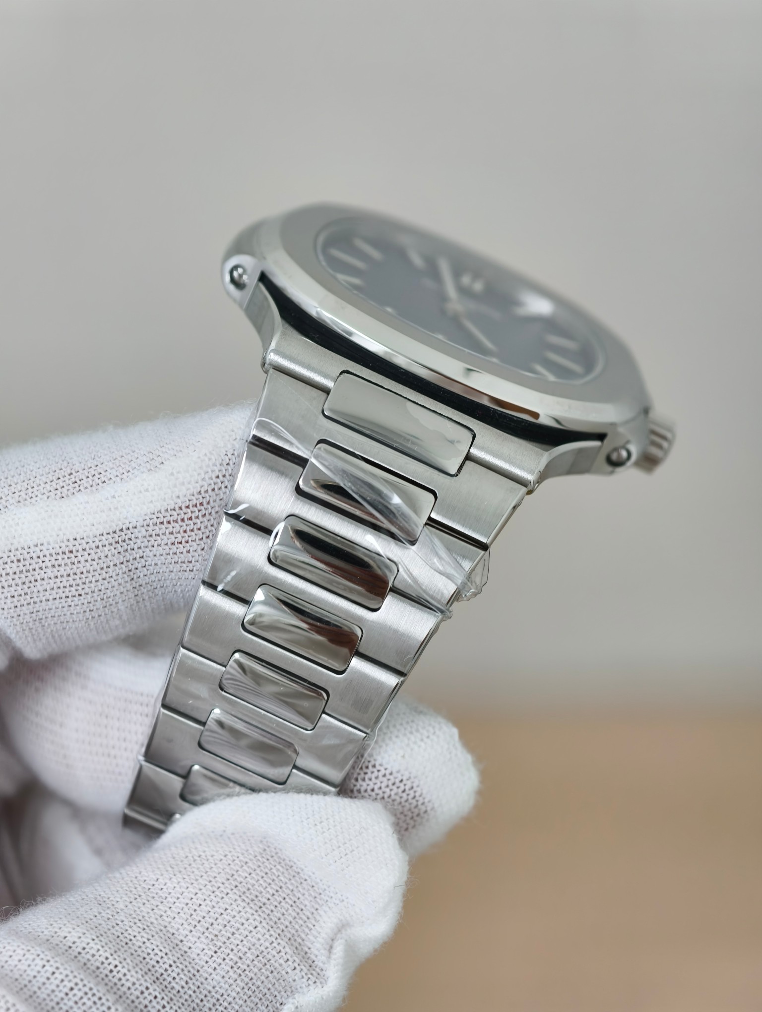 Patek Philippe Nautilus 50th Anniversary Blue Dial 5610G 1:1 Superclone — DBF81C - Image 4
