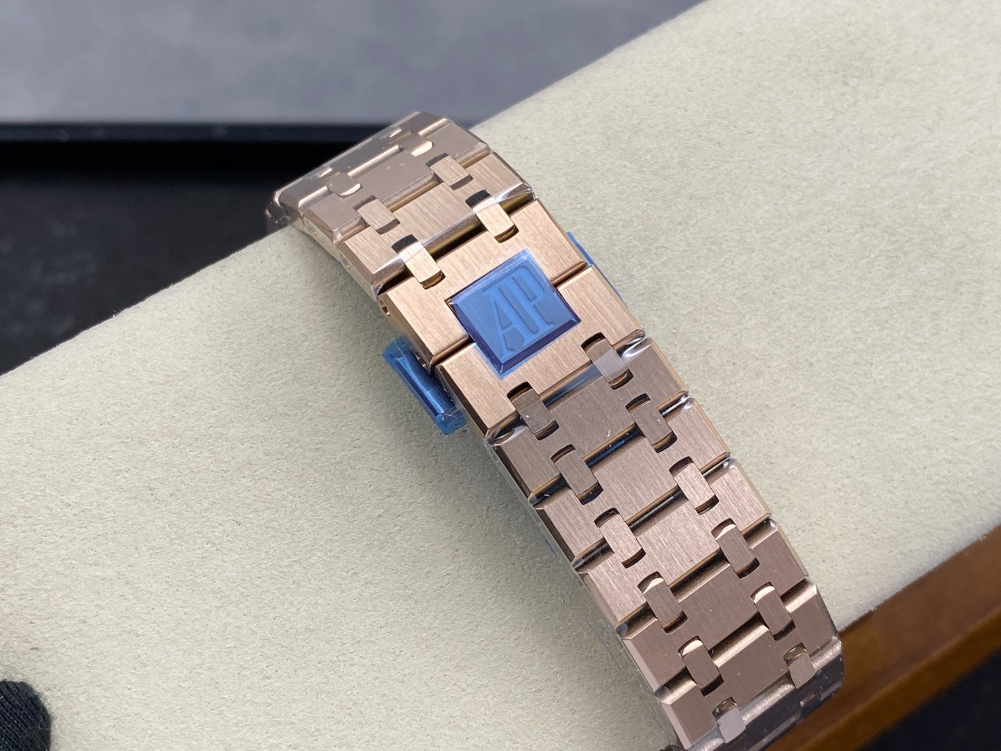 Audemars Piguet Royal Oak Stainless steel 41 mm Chronograph Configuration FC92E1 1:1 Superclone - Image 5