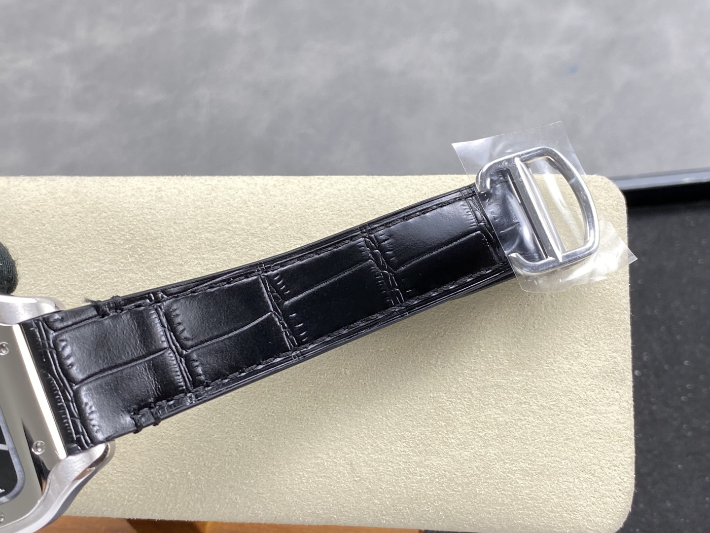 Cartier Santos Stainless steel Rubber strap 39.8 x 47.5 mm Configuration BCAA11 1:1 Superclone - Image 12