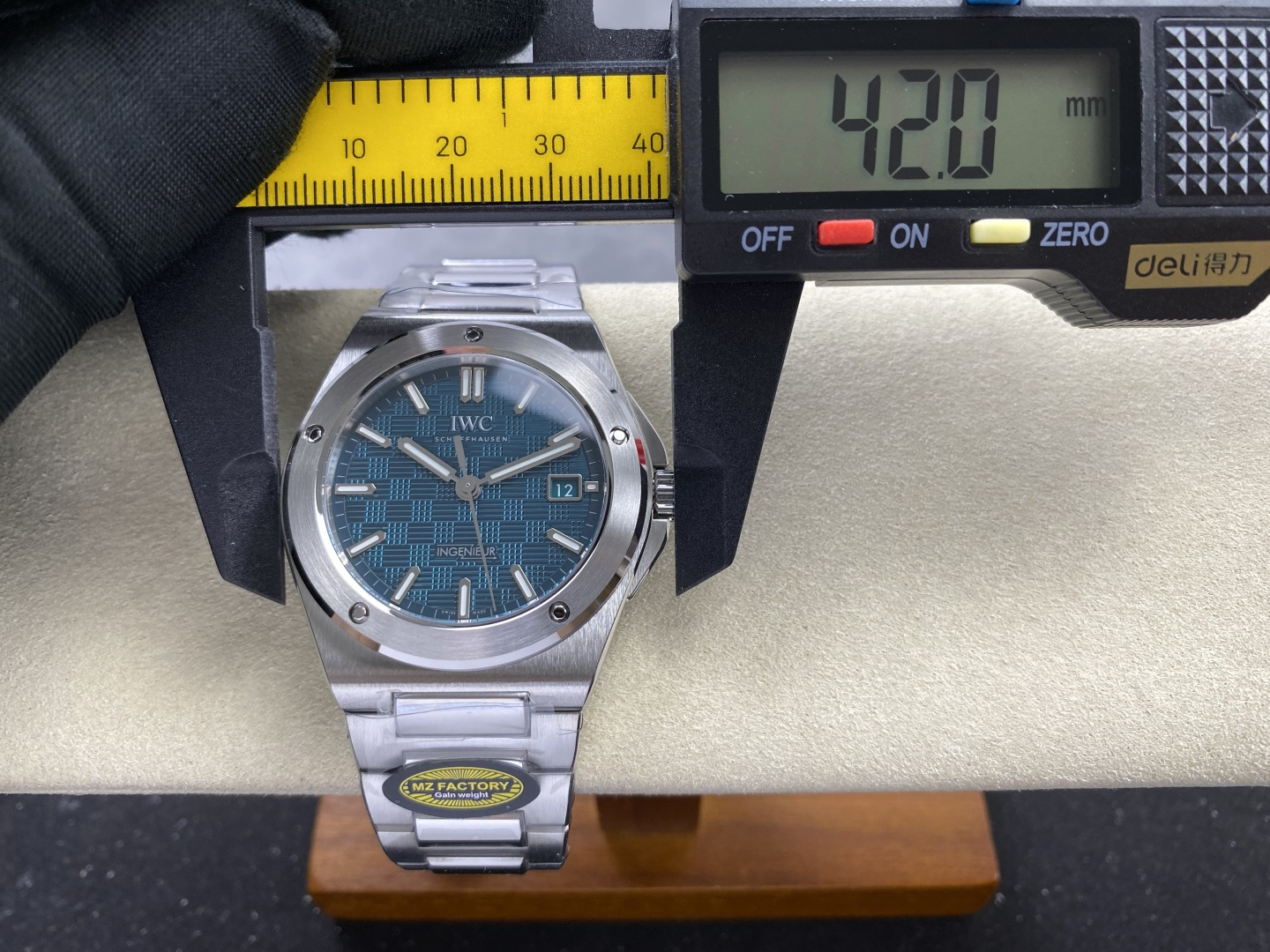 IWC Ingenieur Automatic 40 IW328903 1:1 Superclone - Image 15