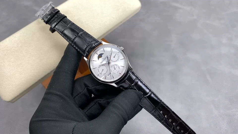 Jaeger-LeCoultre Master Ultra Thin 39 mm Moon phase Configuration 8C0685 1:1 Superclone