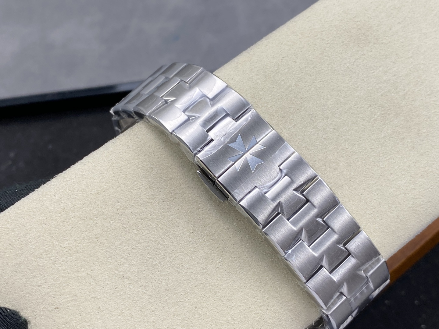 Vacheron Constantin Overseas 5500V Stainless steel Rubber strap TW Factory Configuration B5D6DA 1:1 Superclone - Image 3