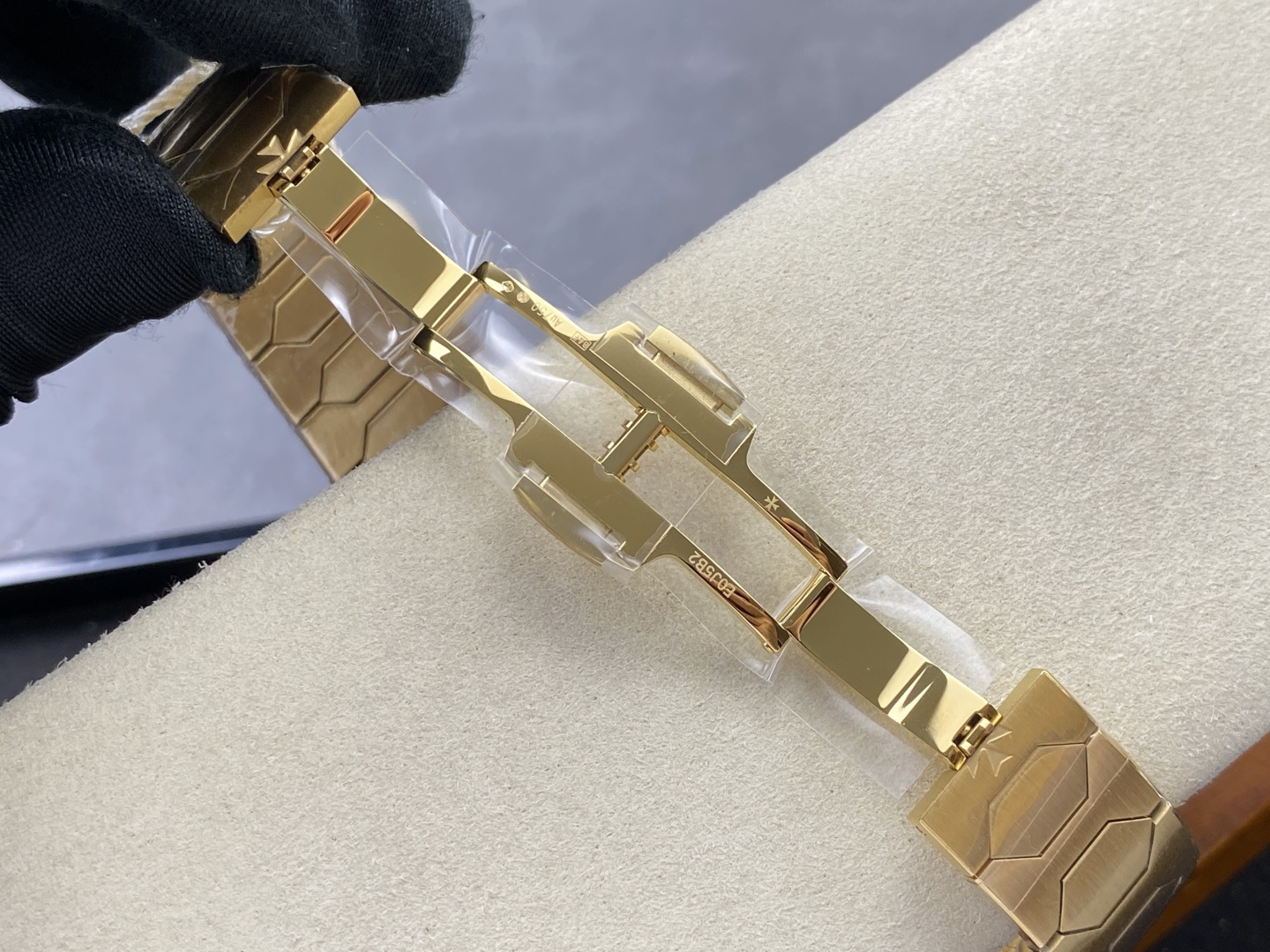 Vacheron Constantin Overseas 37 mm PPF Factory Configuration 8F2E12 1:1 Superclone - Image 7