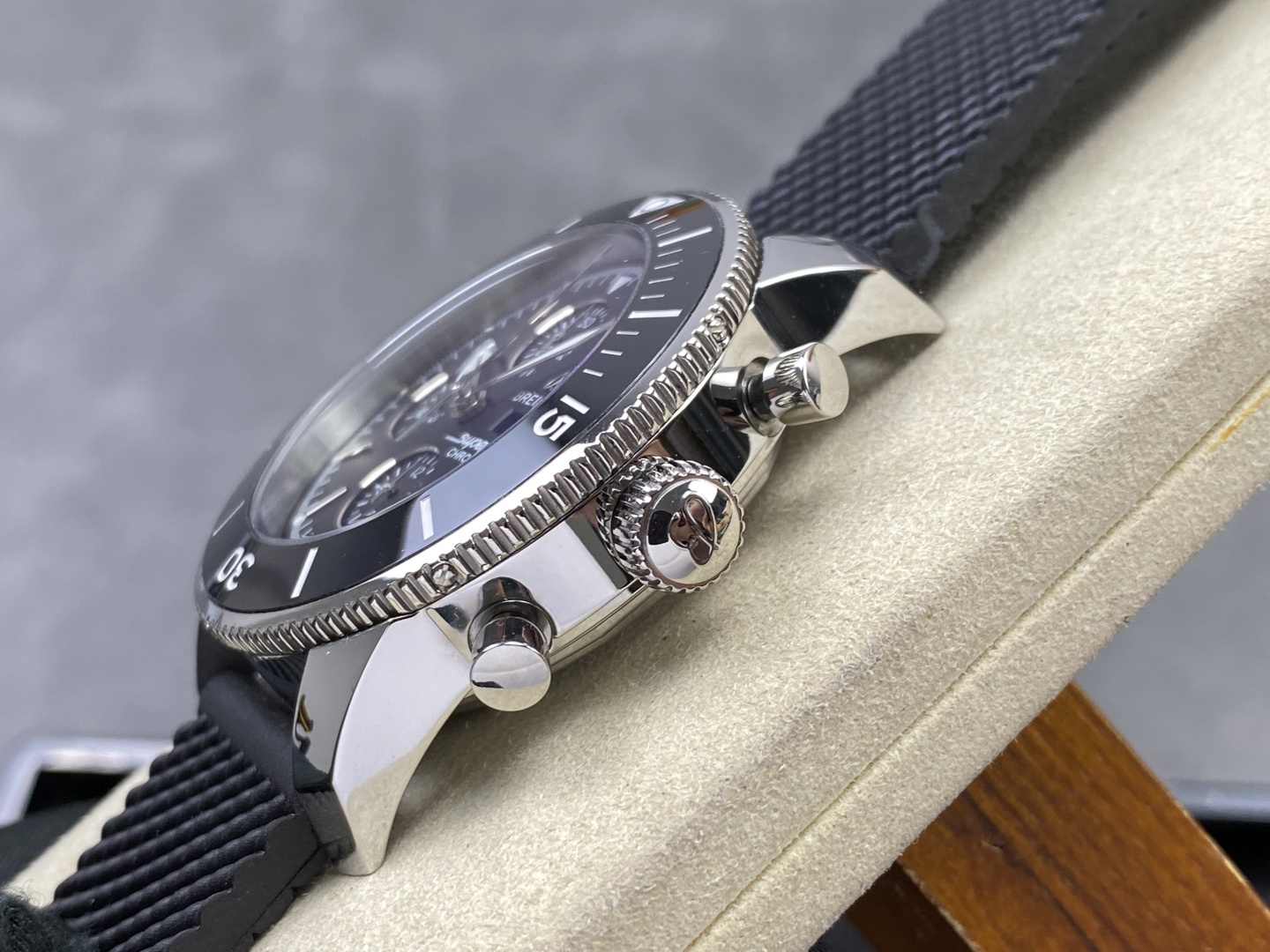 Breitling Superocean BLS Factory Configuration 05BDA2 1:1 Superclone - Image 4