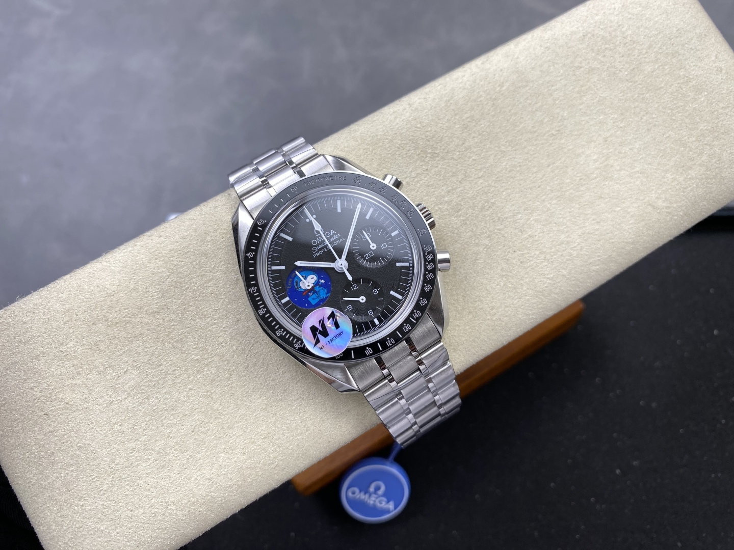 Omega Speedmaster Snoopy 834C69 1:1 Superclone