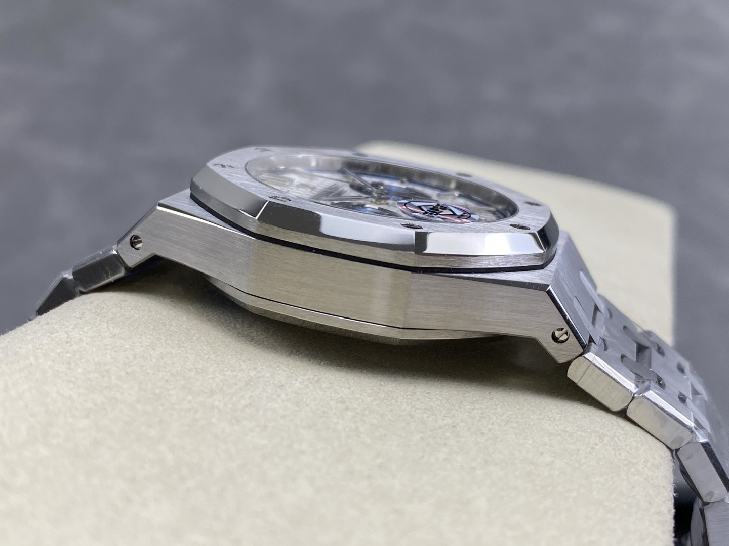 Audemars Piguet Royal Oak 38 mm APS Factory Configuration 8DA26E 1:1 Superclone - Image 3