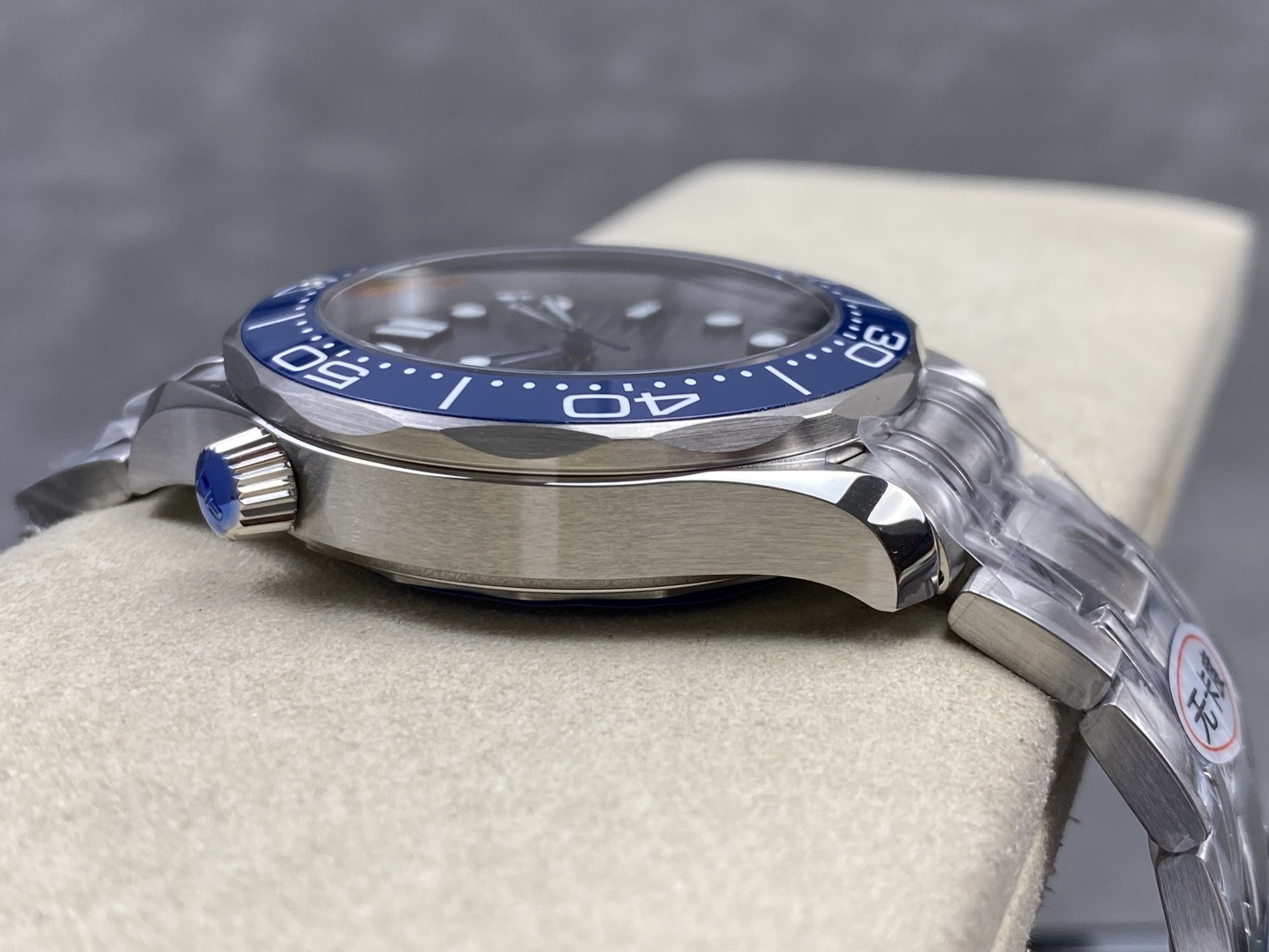Omega Seamaster Diver 300M Green 42 mm Configuration 82B7B3 1:1 Superclone - Image 3
