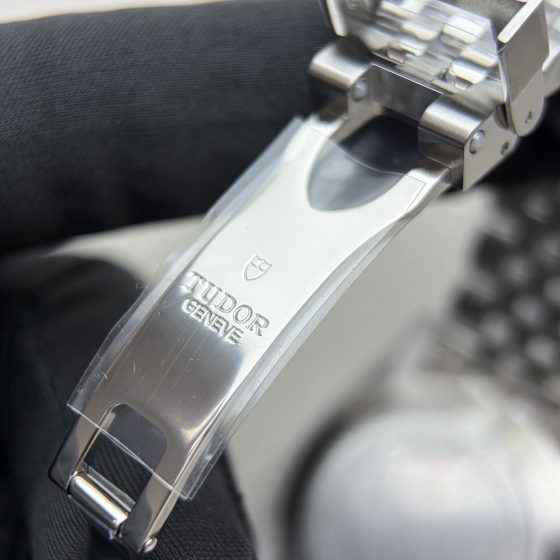 Tudor Black Bay Blue dial 37 mm Configuration 5219AE 1:1 Superclone