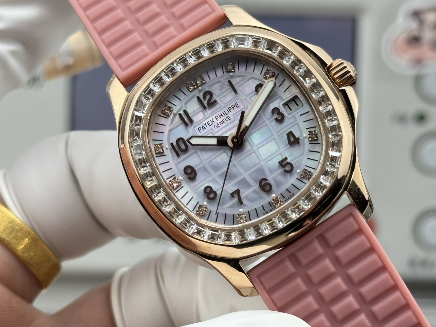 Patek Philippe Aquanaut 35.6 mm GR Factory Configuration 23D42D 1:1 Superclone - Image 8