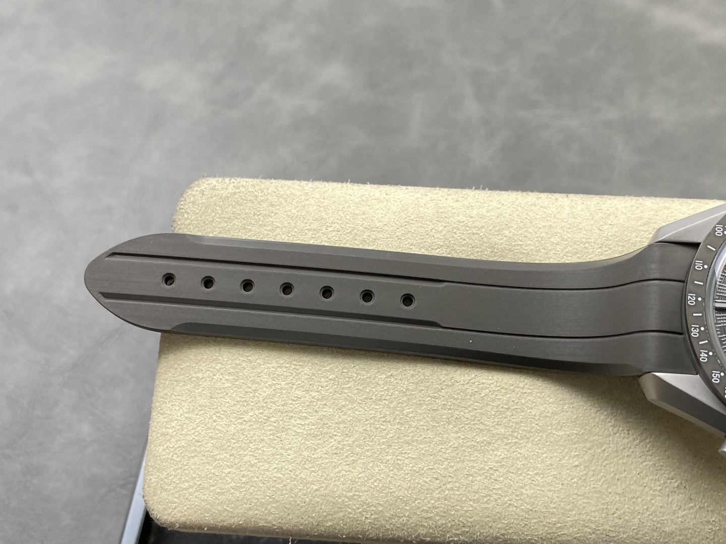 Omega Speedmaster Grey Side of the Moon Apollo 8 CAEDC7 1:1 Superclone - Image 5