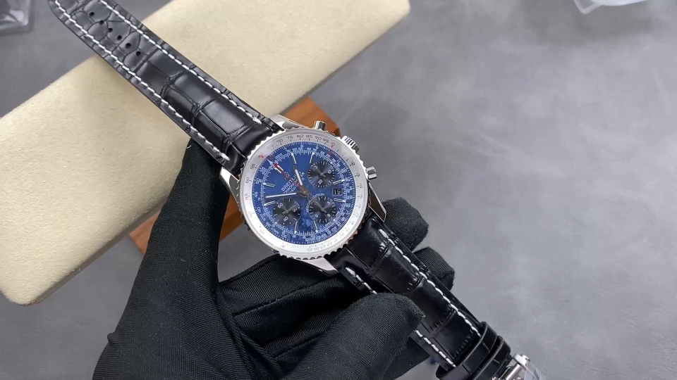 Breitling Navitimer 43 mm Chronograph BLS Factory Configuration A4E106 1:1 Superclone