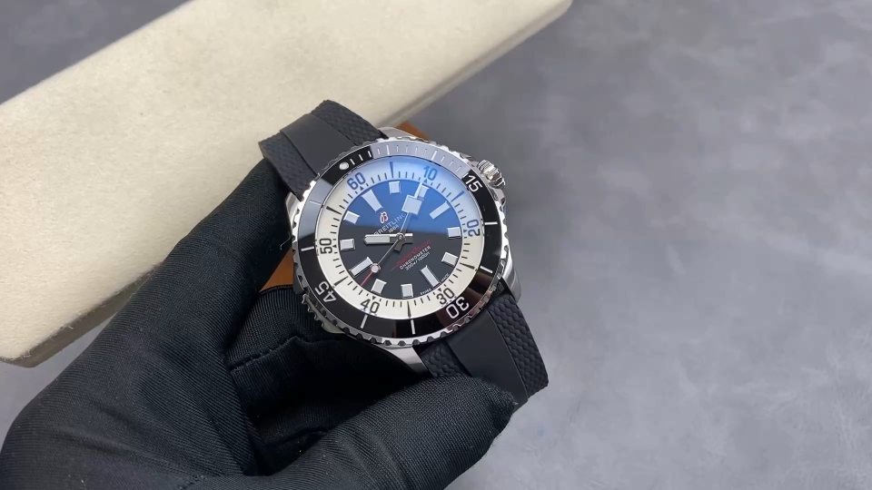 Breitling Superocean 46 mm BLS Factory Configuration EA3386 1:1 Superclone