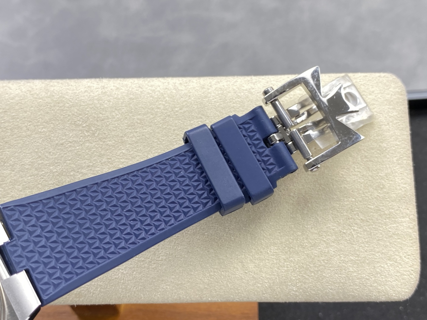 Vacheron Constantin Overseas 4500V Stainless steel Rose Stainless-steel bracelet K1 Factory Configuration 3A012E 1:1 Superclone - Image 8
