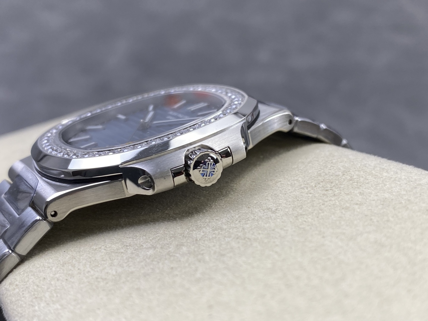 Patek Philippe Nautilus 5711 3K Factory Configuration 81E8AE 1:1 Superclone - Image 2