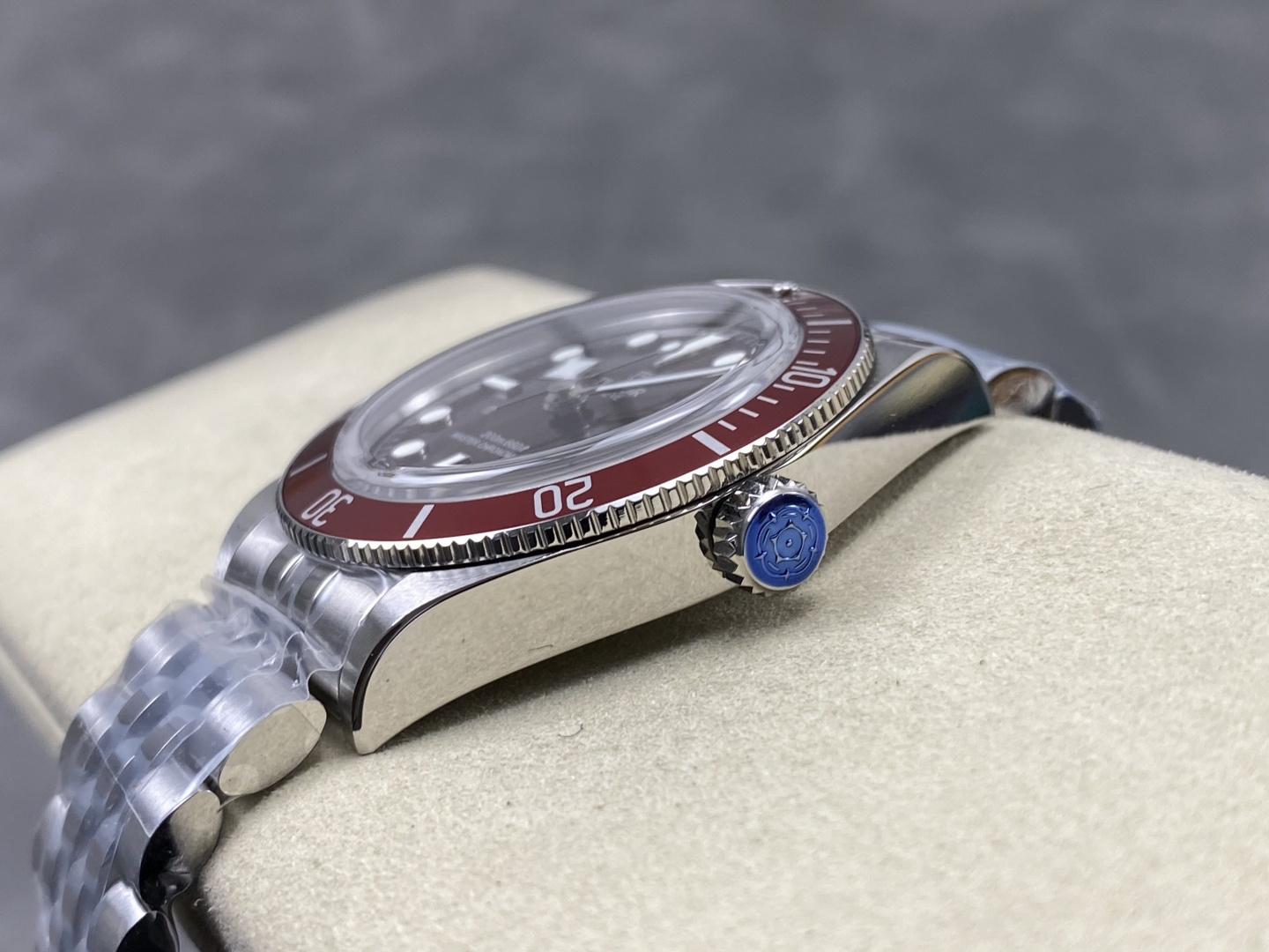 Tudor Black Bay 58 Burgundy M7939A1A0RU-0001 1:1 Superclone - Image 3